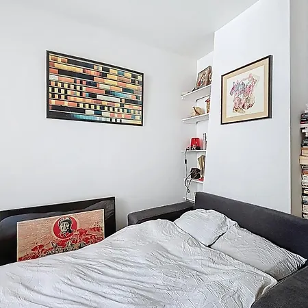Charming 2-room Near Montmartre Daire